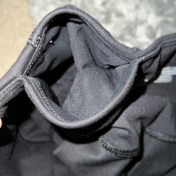 PINK Victoria Secret Black Crop Leggings W/Side Pocket - Picture 6 of 6